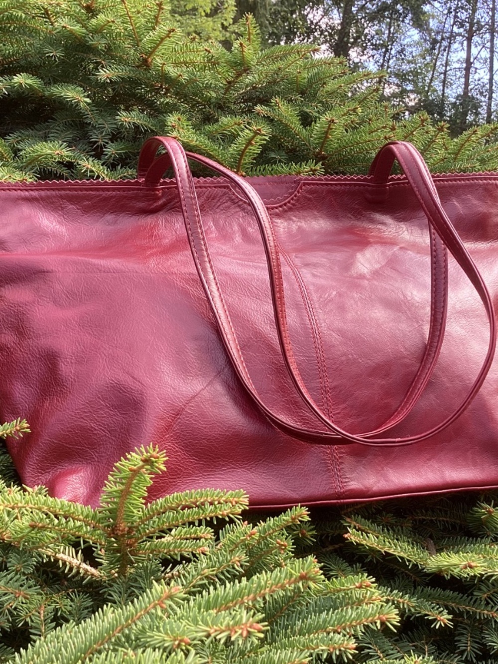 Extra Beautiful Latico USA Fine Leather Red Scalloped Top Tote Style Handbag🦋 - Picture 4 of 13